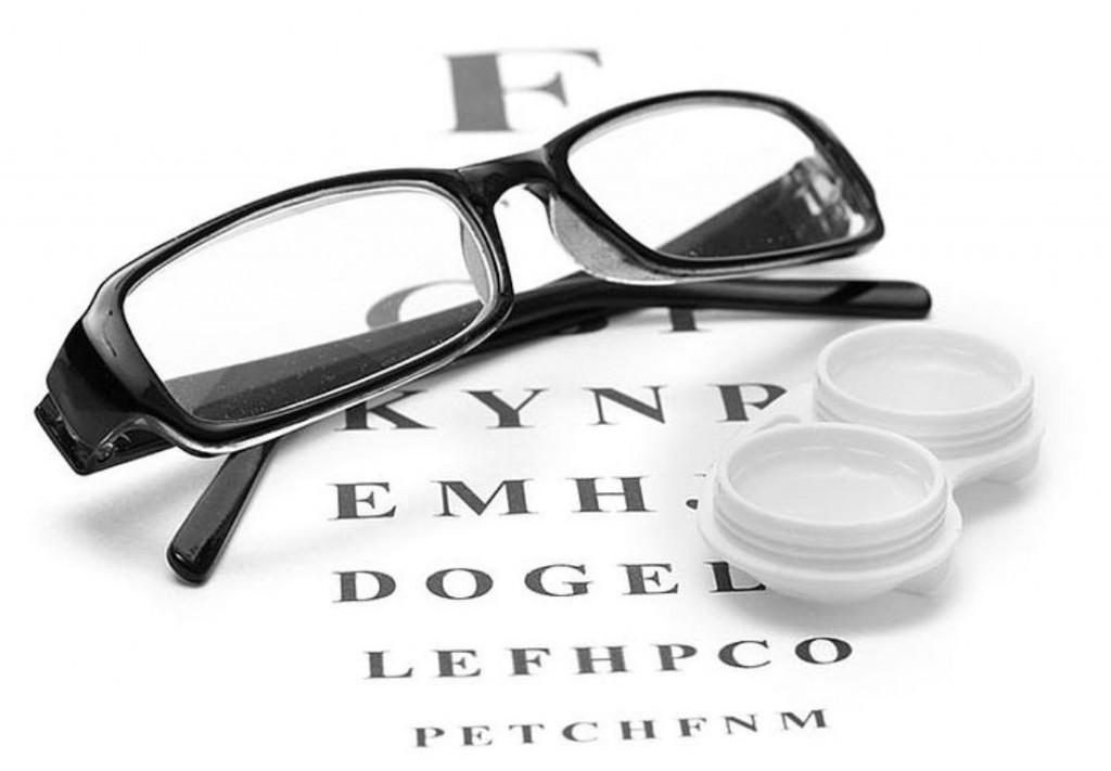 Editorial: Why Glasses Are Better Than Contacts